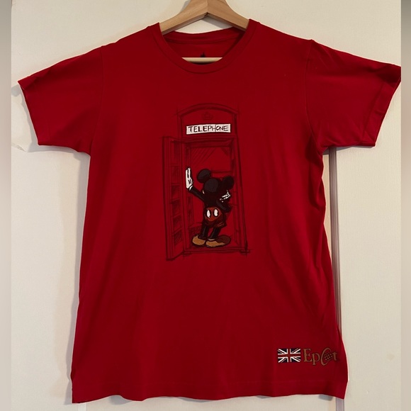 WDW Epcot Mickey Mouse T-Shirt Size Small - Picture 1 of 3
